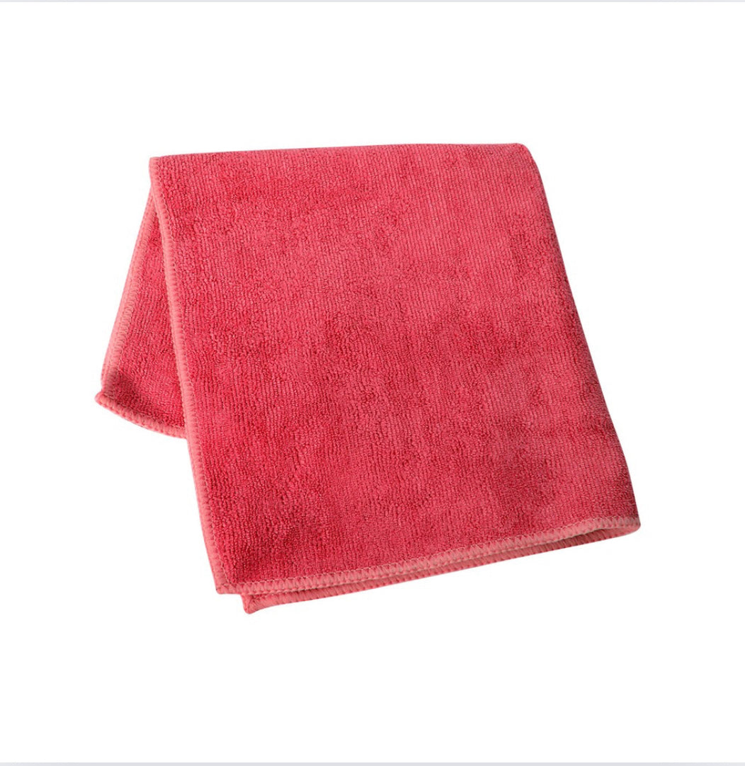 30cm x 30cm red microfibre cloth